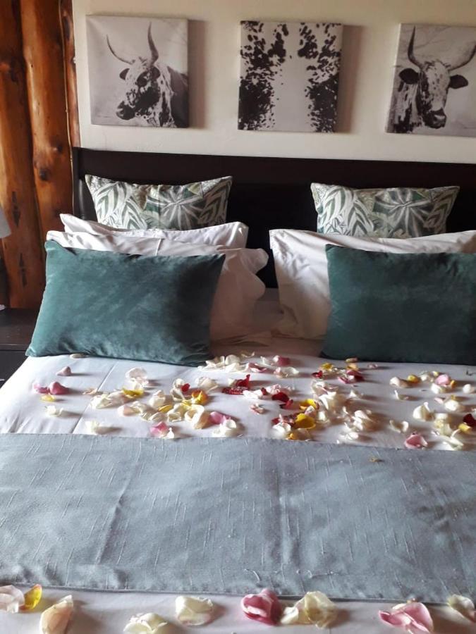 Hartbeespoortdam Lodge Bagian luar foto