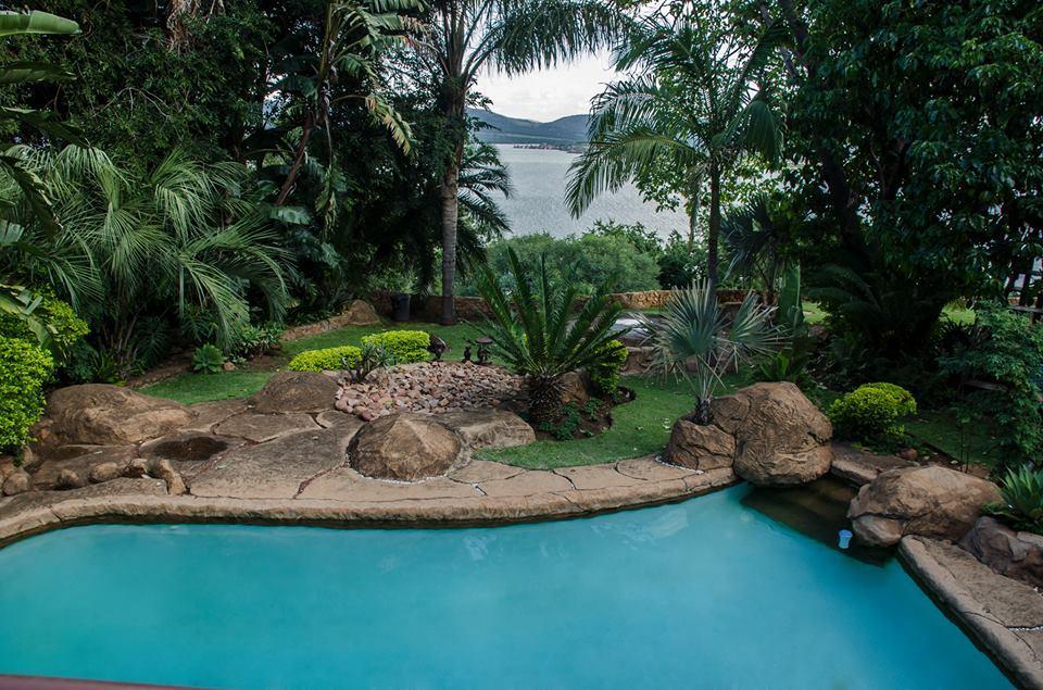 Hartbeespoortdam Lodge Bagian luar foto